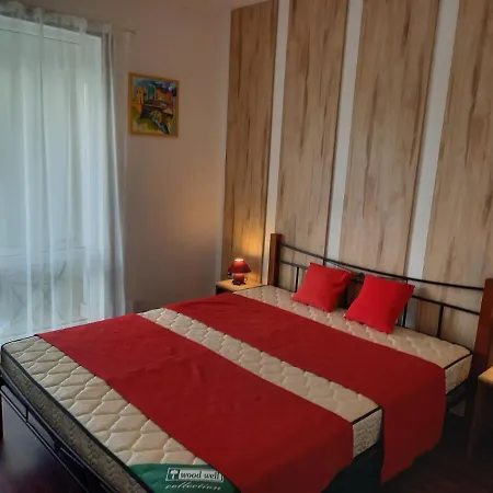 Apartment Scalea *