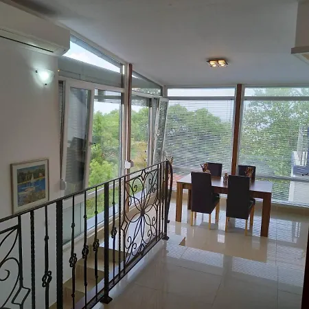 Apartment Scalea *